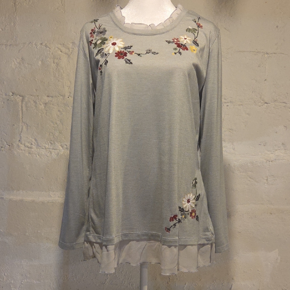 Chic Floral Embroidered Gray Blouse